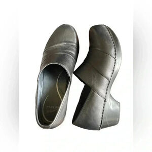 Dansko Trish Neutral Clogs/ Shoes